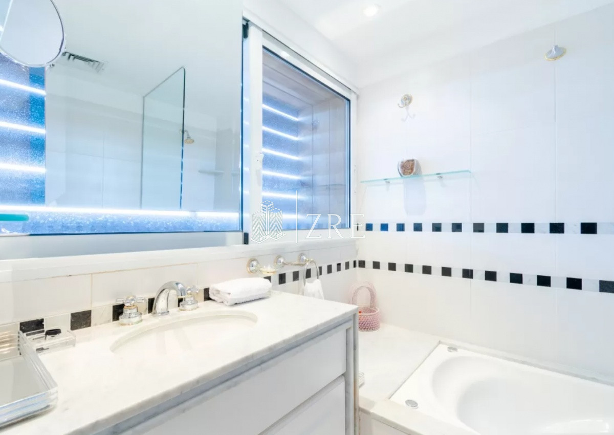 Apartamento ID.350 - Venta duplex 4 dormitorios playa brava Punta del Este