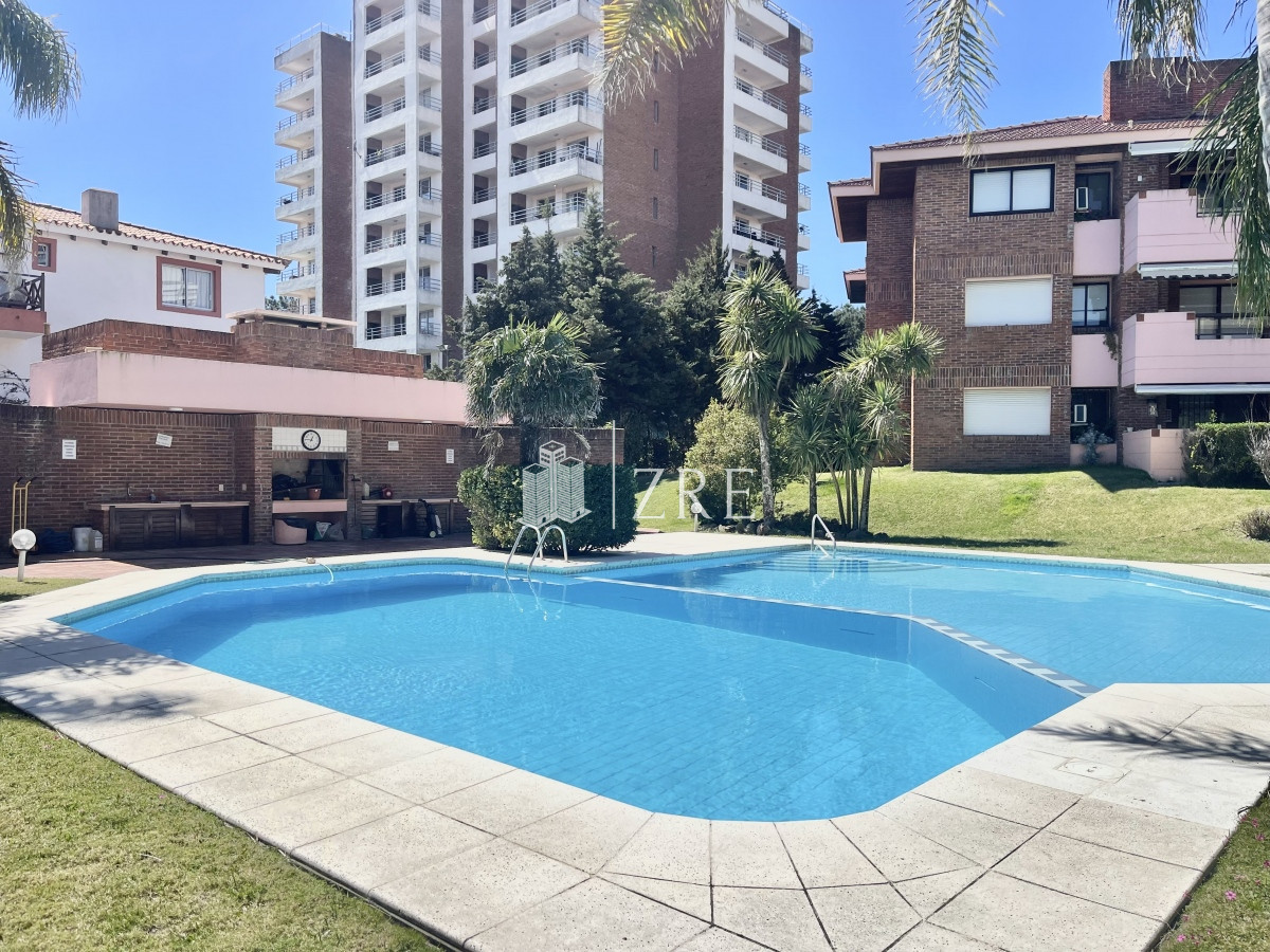 Apartamento ID.188 - Venta Oportunidad Departamento - 3 dormitorios - Playa Mansa - Punta Del Este