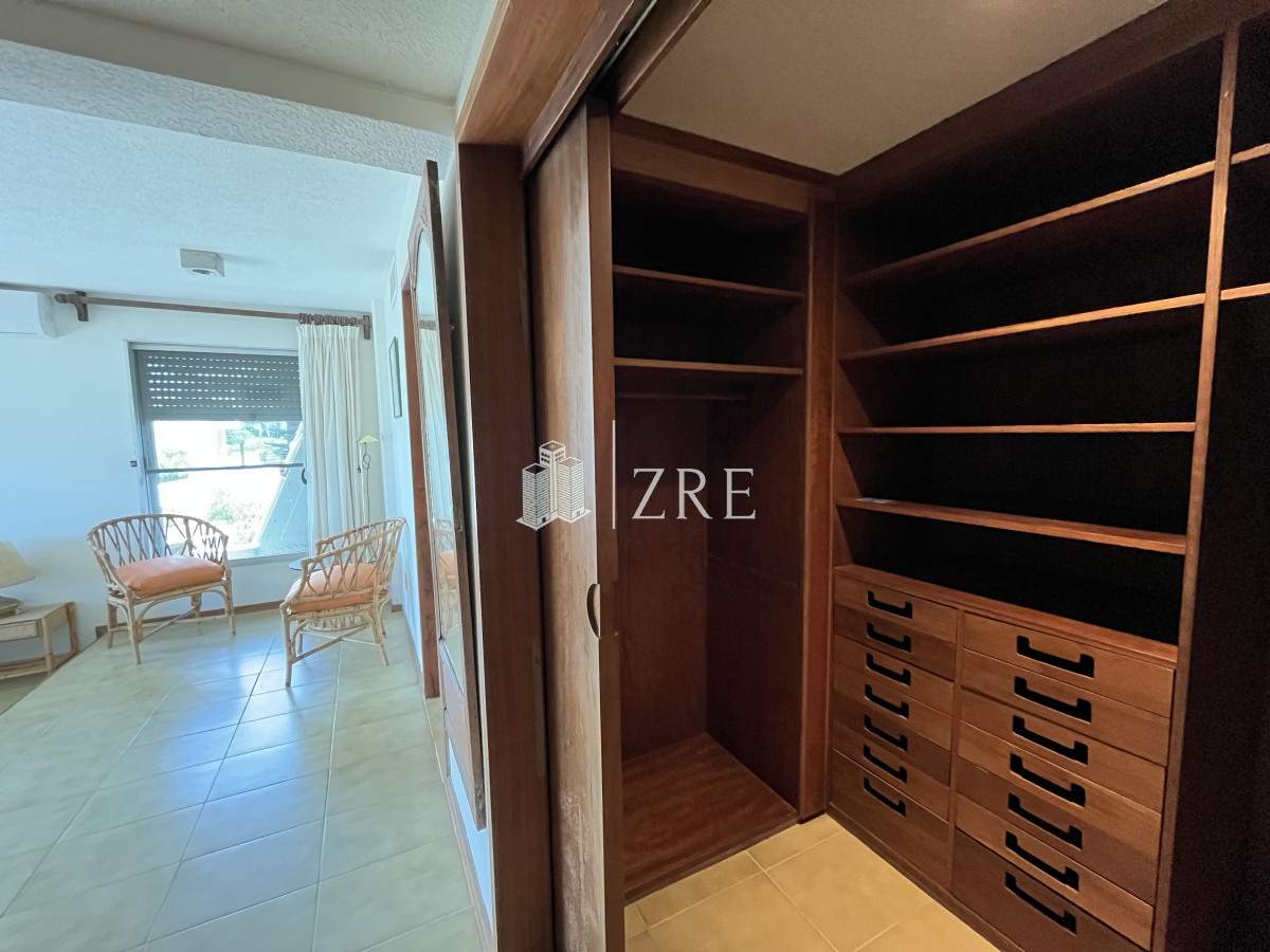 Apartamento ID.685 - Venta Apartamento en venta 3 dormitorios y dependencia en Punta Ballena