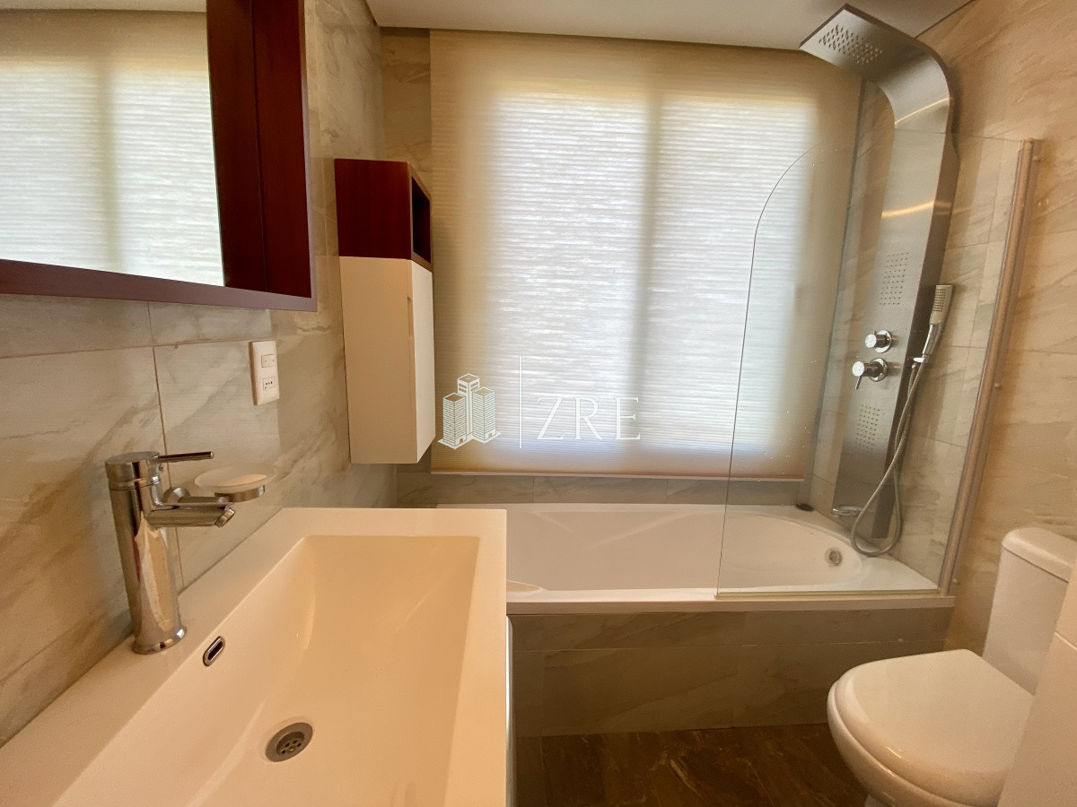 Apartamento ID.352 - Venta apartamento 2 dormitorios playa mansa Punta del Este 