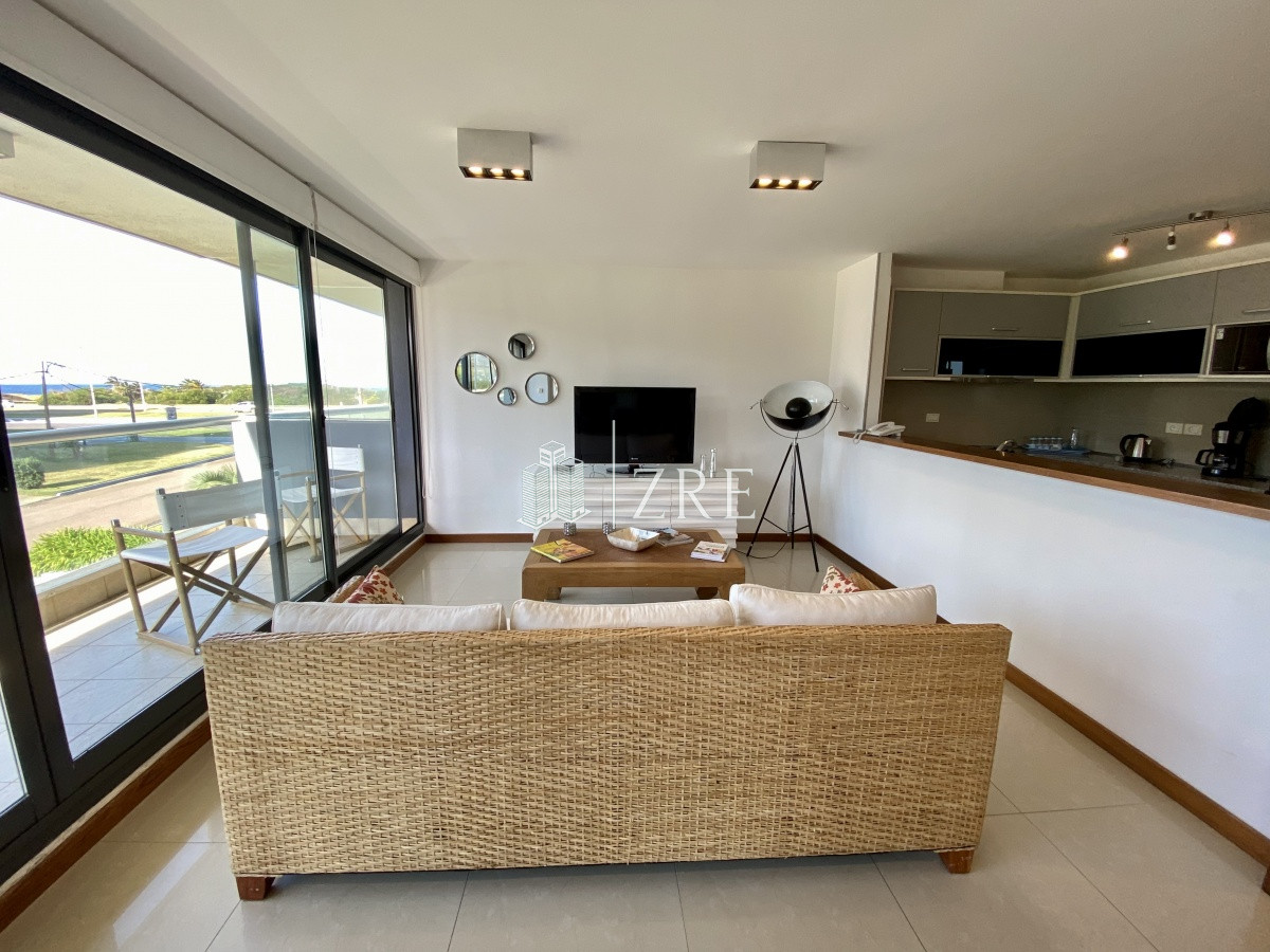 Apartamento ID.334 - Venta apartamento 2 dormitorios. Playa brava, Punta del Este
