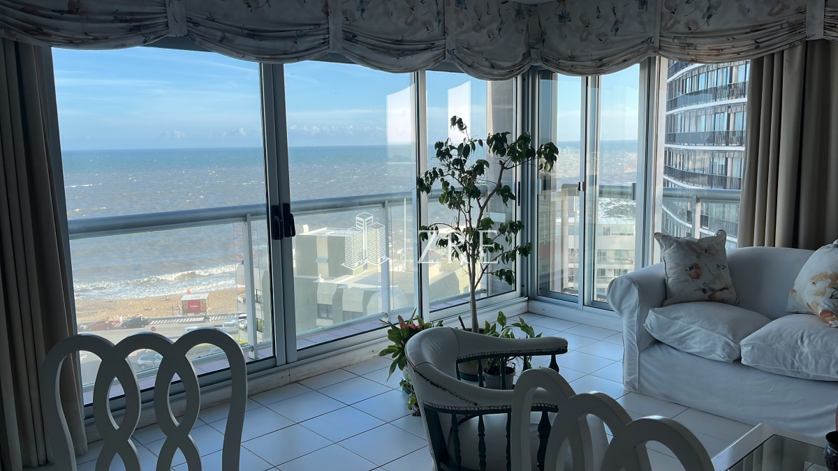 Apartamento ID.132 - Venta aparartamento en Peninsula Punta del Este, 2 dormitorios 2 baños