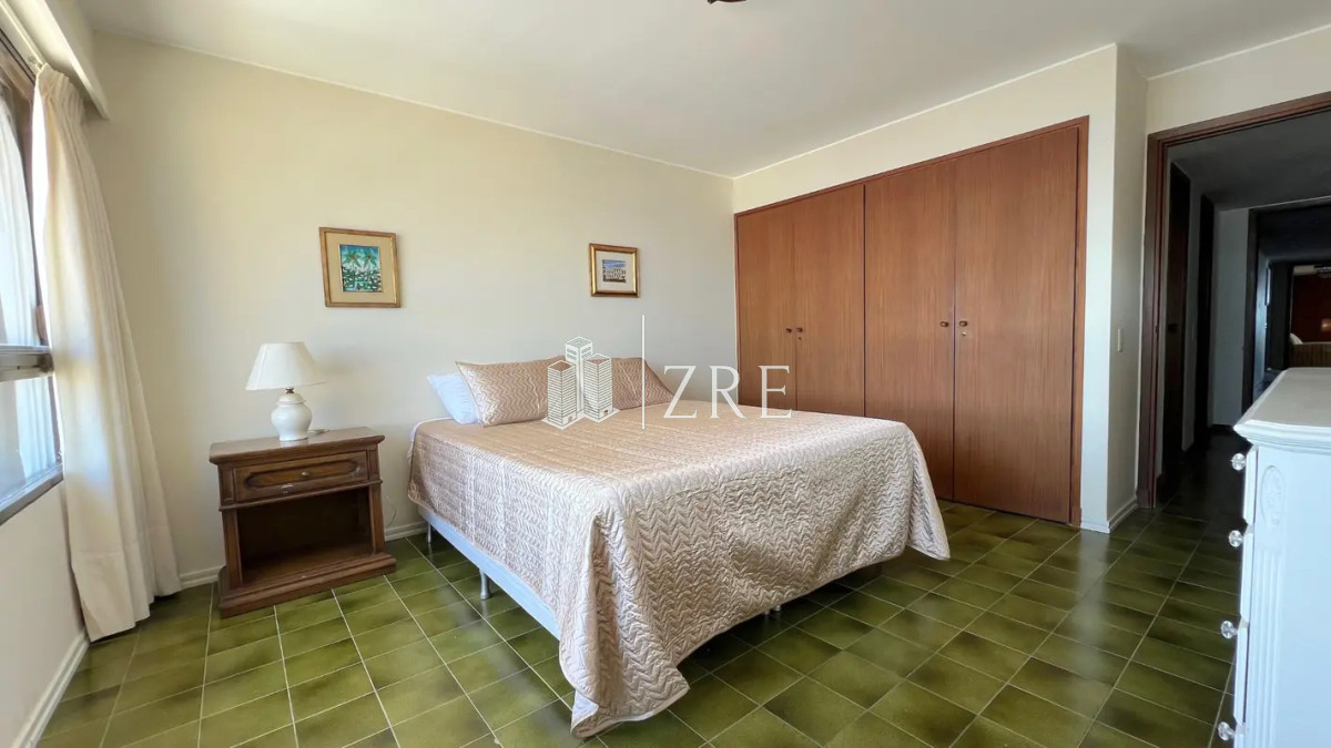Apartamento ID.651 - Venta de apartamento cuatro dormitorios . Península, Punta Del Este