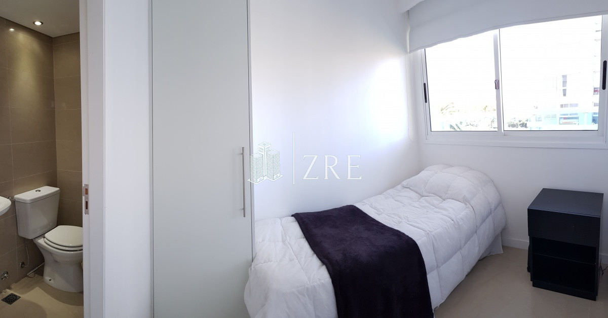 Apartamento ID.495 - Venta apartamento de 4 dormitorios a 200m del mar!