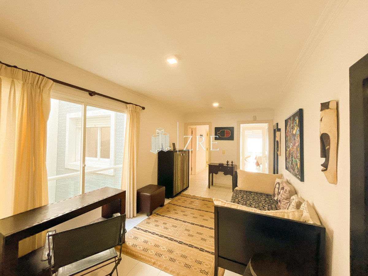 Apartamento ID.985 - Venta y alquiler apartamento en Península, Punta del Este 