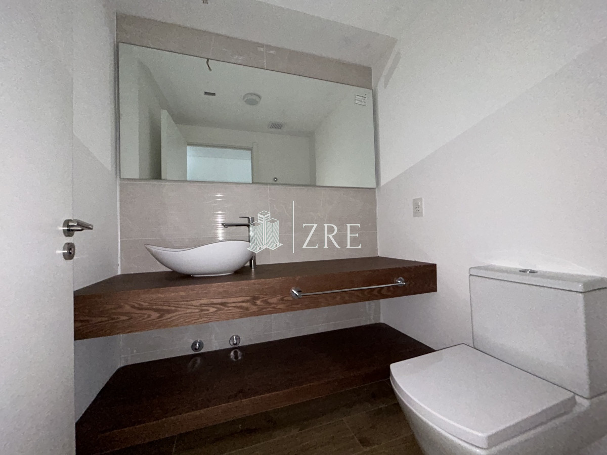 Apartamento ID.105 - Venta apartamento Punta del Este con espectacular vista al mar. 4 dormitorios