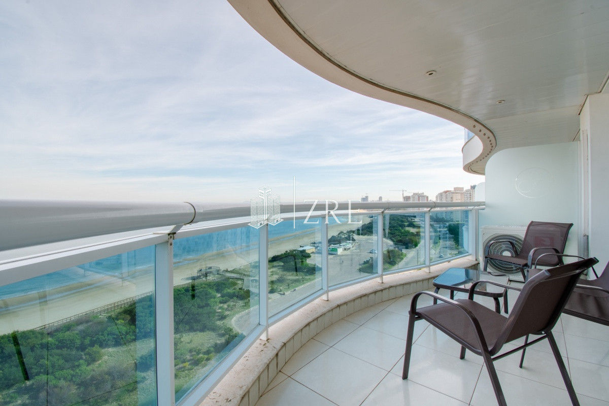 Apartamento ID.509 - Venta apartamento 3 dormitorios playa mansa Punta del Este
