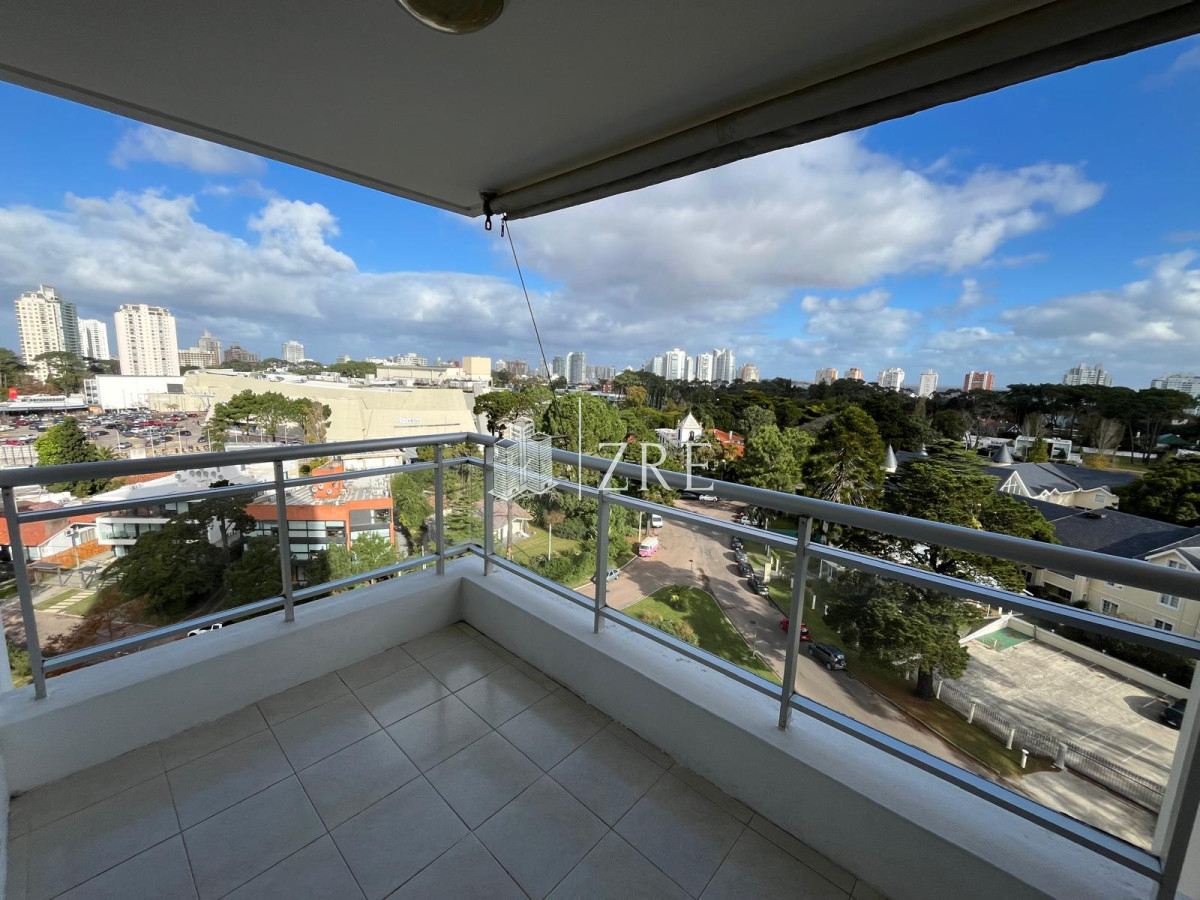 Apartamento ID.596 - Venta apartamento Amadeus, Playa Mansa, Punta del Este