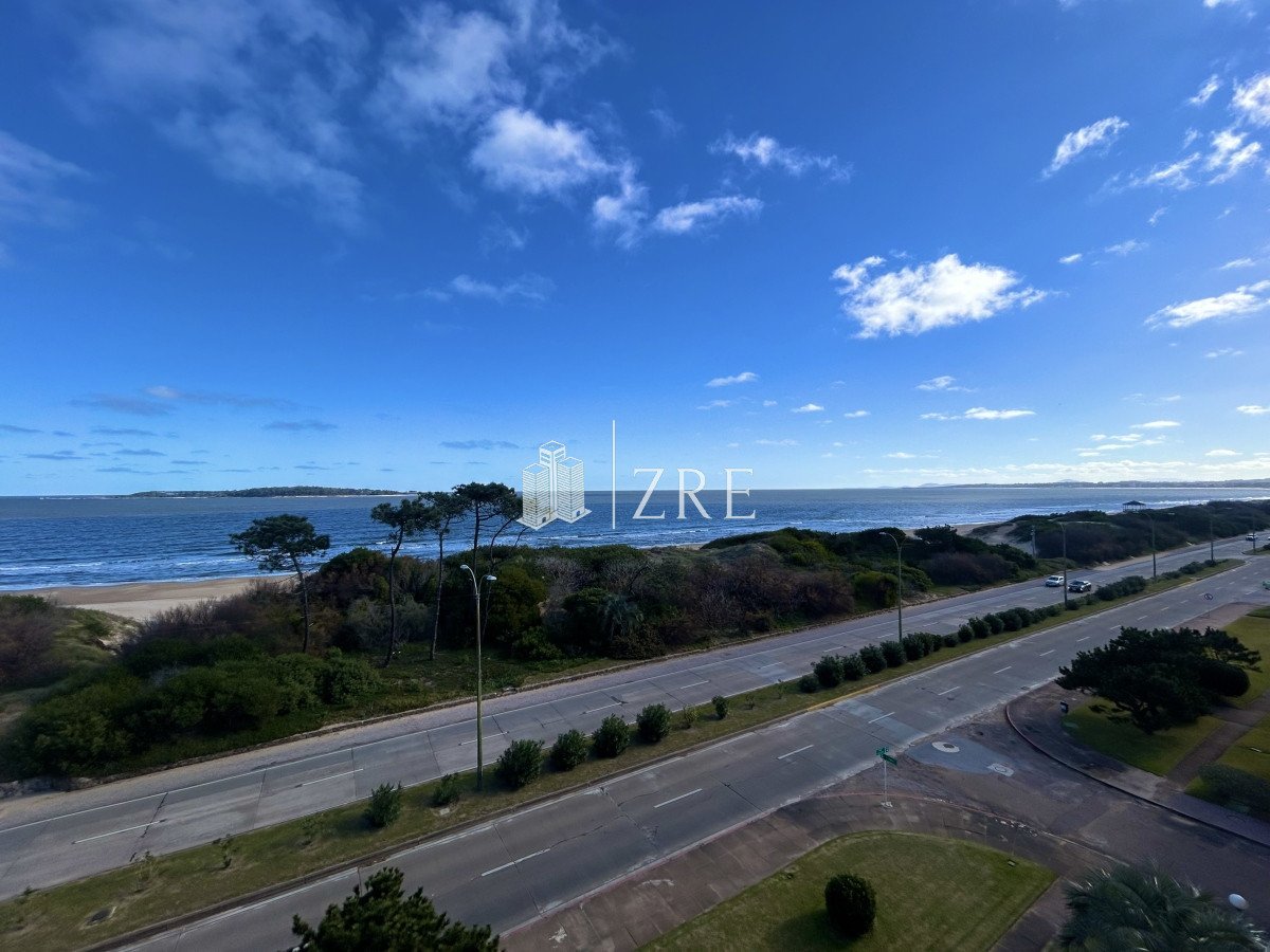 Apartamento ID.83 - Venta penthouse duplex Punta del Este primera linea Playa Mansa