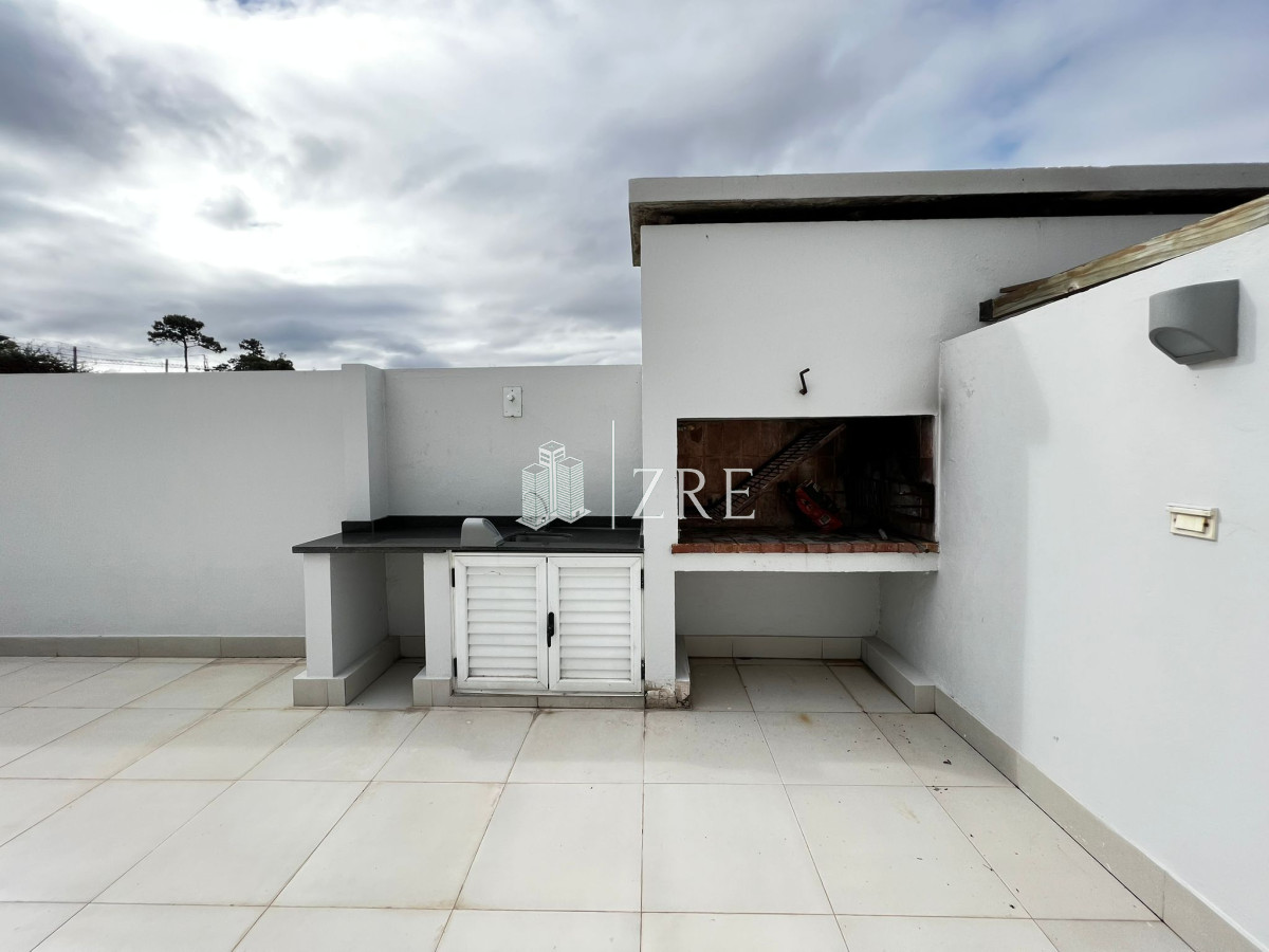 Apartamento ID.468 - Venta apartamento 3 dormitorios. Playa mansa, Punta del Este
