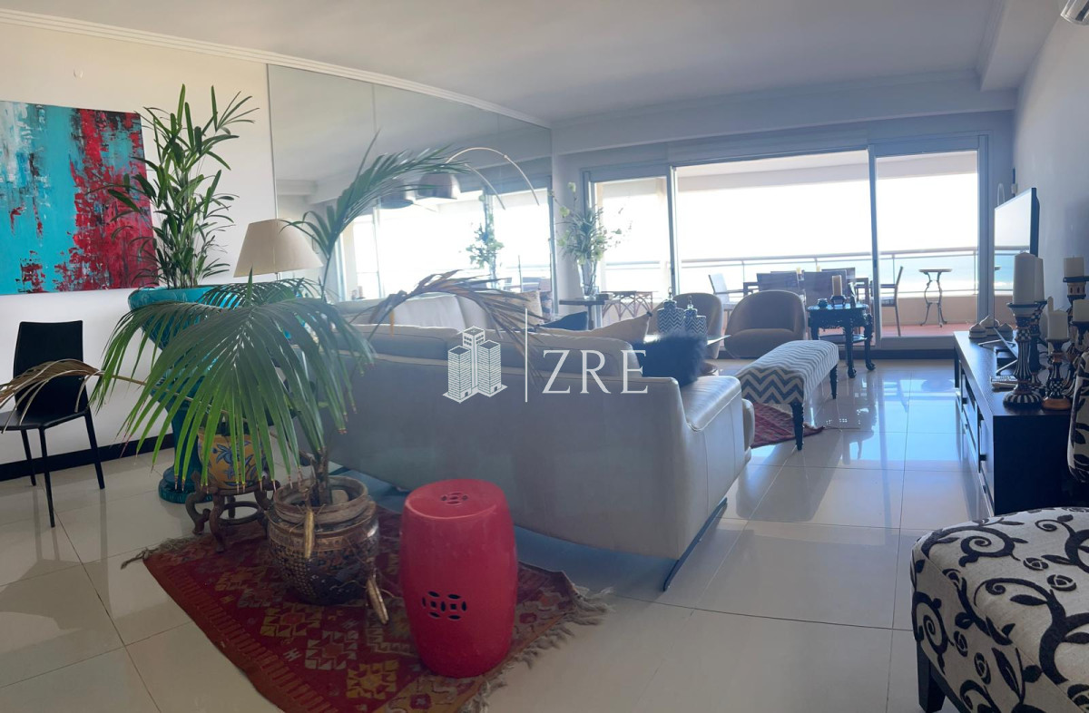 Apartamento ID.637 - Venta apartamento tres dormitorios