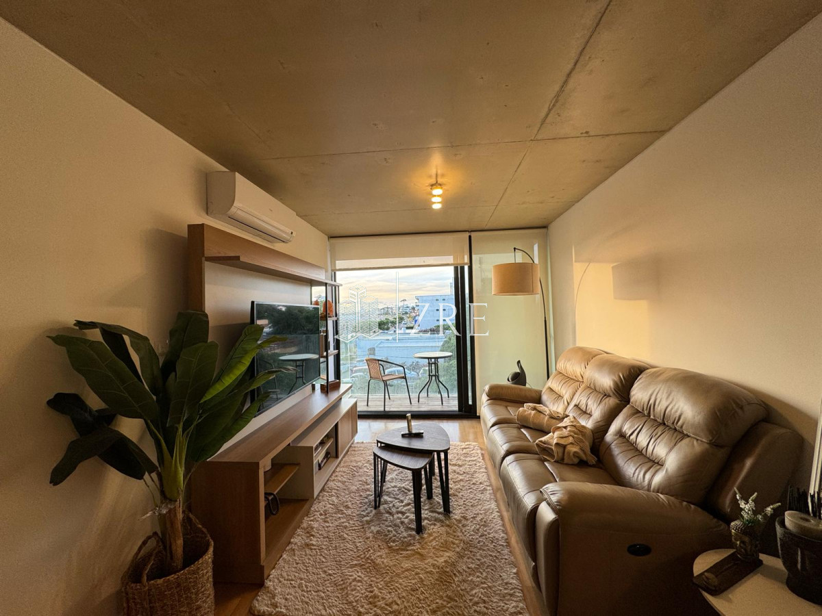 Apartamento ID.127 - Venta apartamento 2 dormitorios. Playa mansa, Punta del Este 