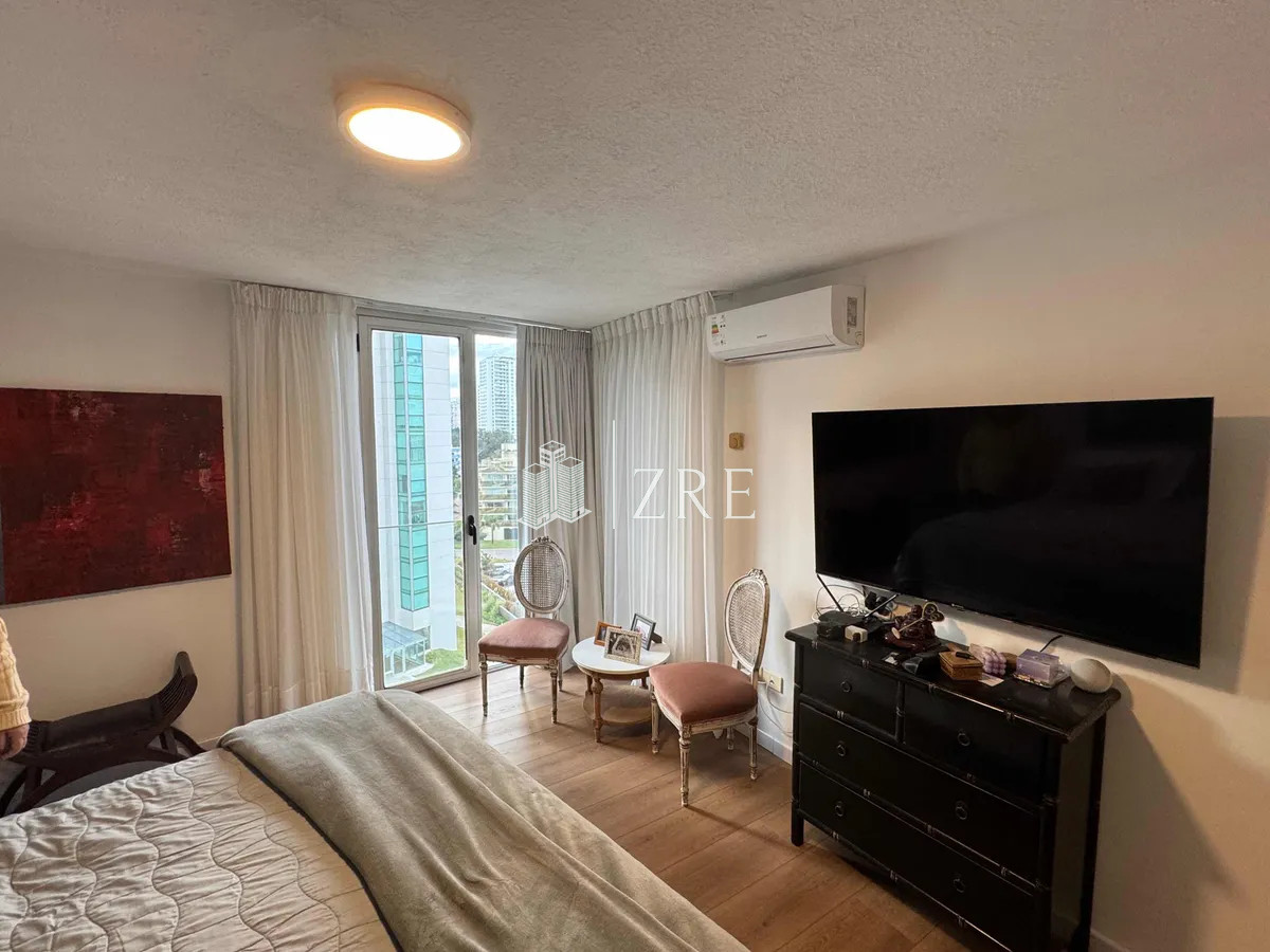 Apartamento ID.540 - Venta apartamento 4 dormitorios punta del este, playa brava
