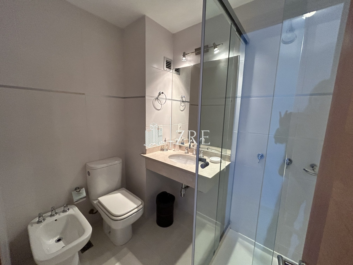 Apartamento ID.736 - Venta apartamento Punta del Este en Playa Mansa con vista al mar. 2 dormitorios