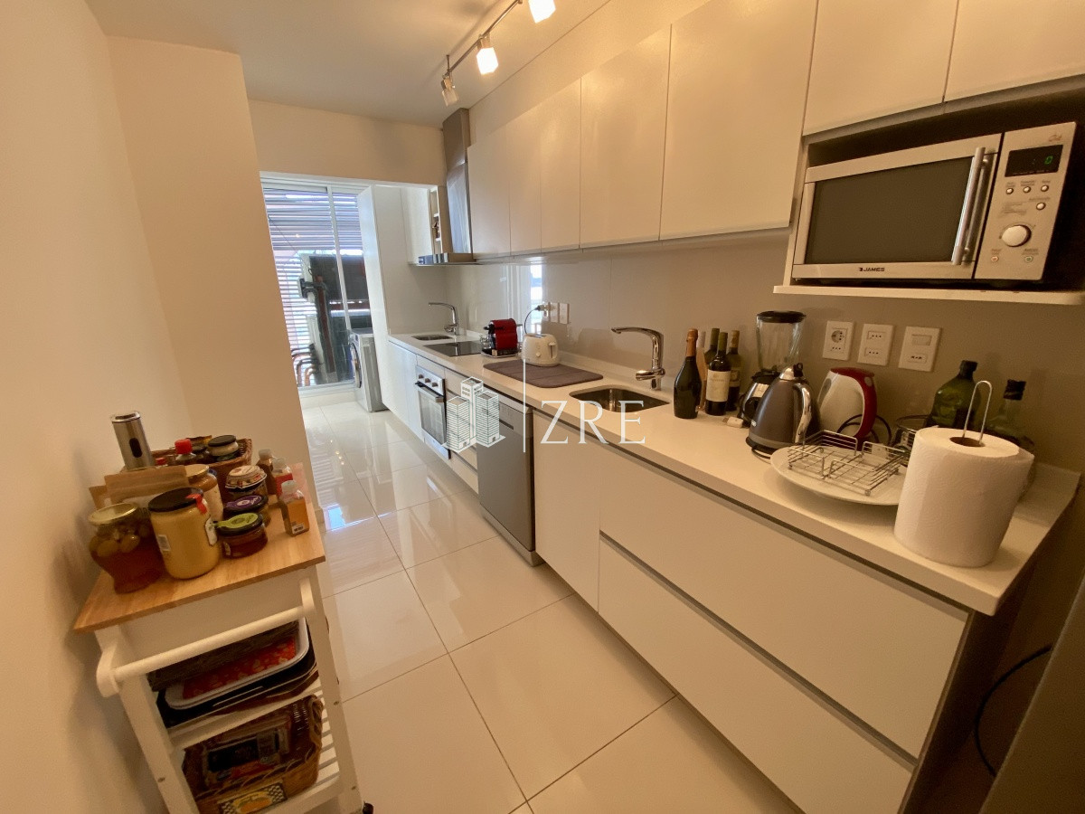 Apartamento ID.462 - Venta apartamento 4 dormitorios playa mansa Punta del Este