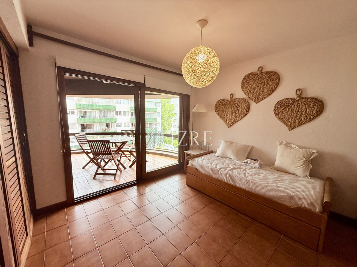 Apartamento ID.414 - Venta apartamento en península, Punta del Este