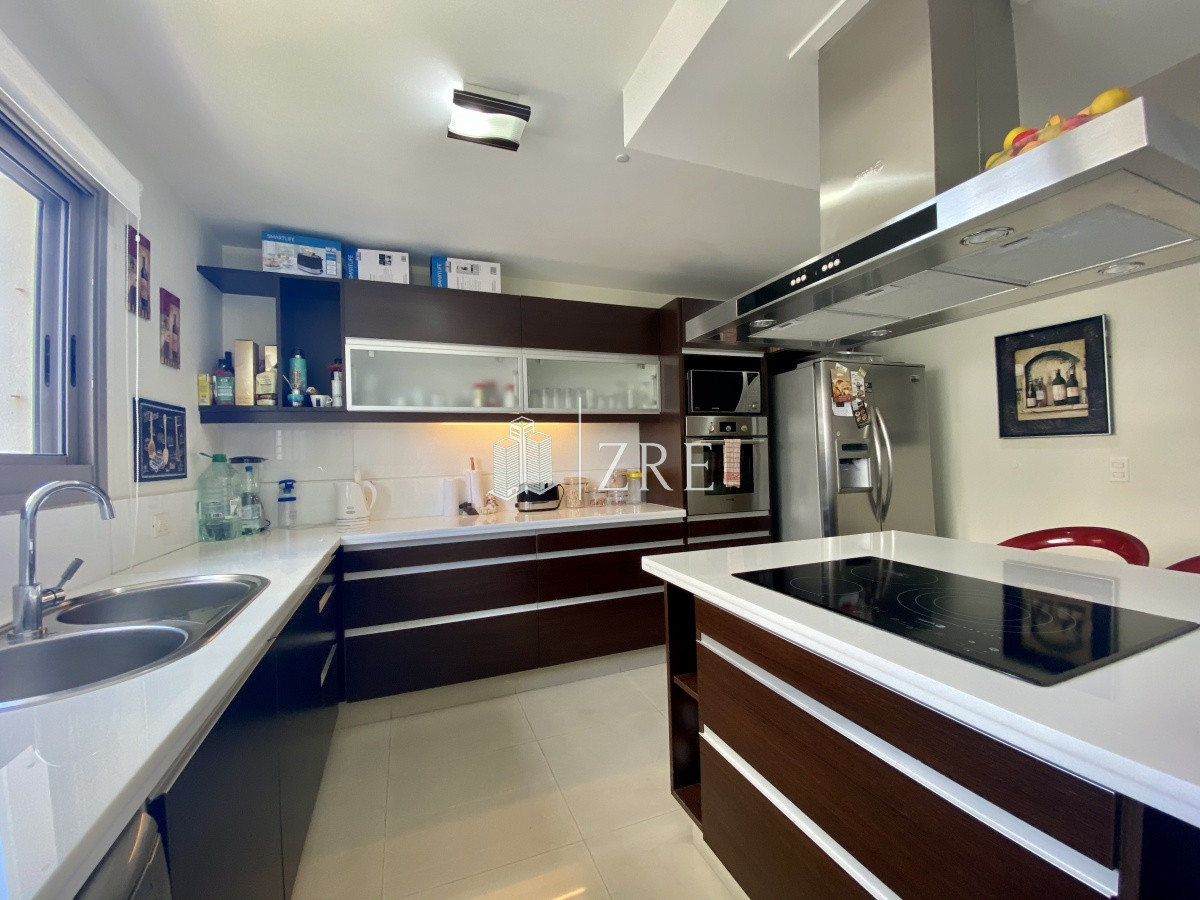 Apartamento ID.512 - Venta apartamento Imperiale, 3 dormitorios esquinero Punta del Este