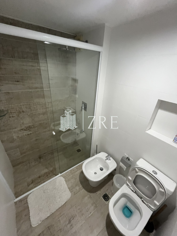 Apartamento ID.639 - Venta de apartamento tres dormitorios. 