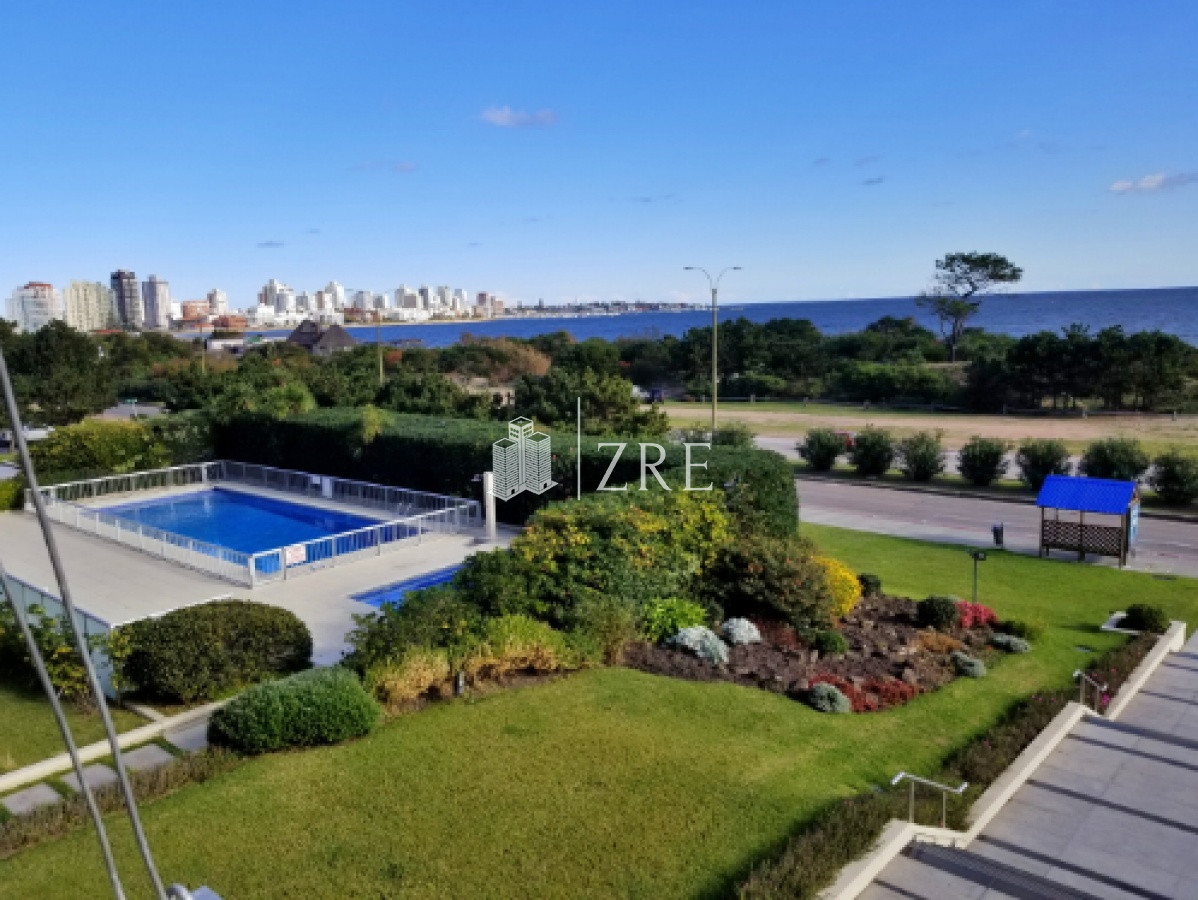 Apartamento ID.496 - Venta apartamento 3 dormitorios playa mansa Punta del Este