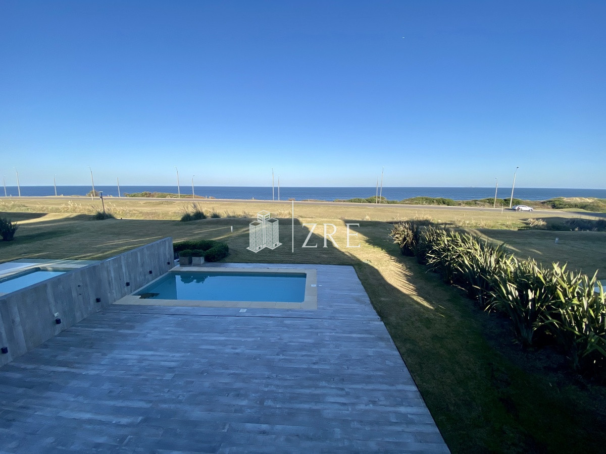 Apartamento ID.341 - Venta apartamento 4 dormitorios, playa brava Punta del Este 