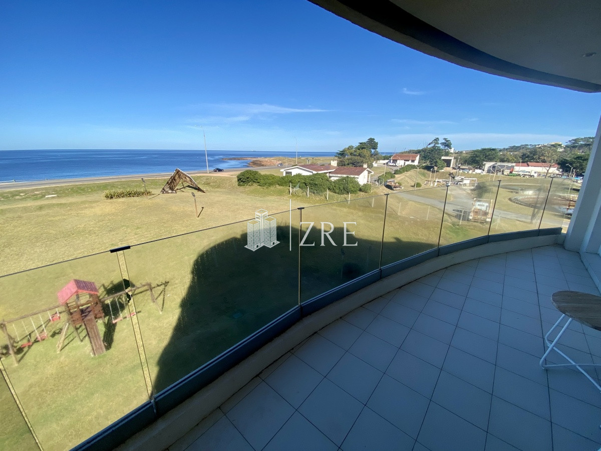 Apartamento ID.352 - Venta apartamento 2 dormitorios playa mansa Punta del Este 