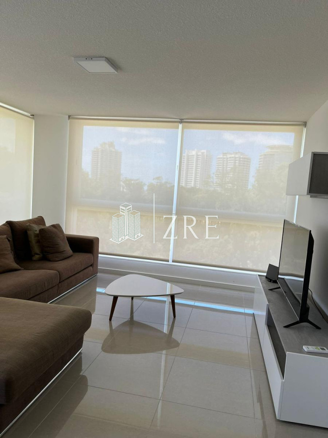 Apartamento ID.633 - Venta apartamento un dormitorio en Av. Roosevelt. Punta Del Este.