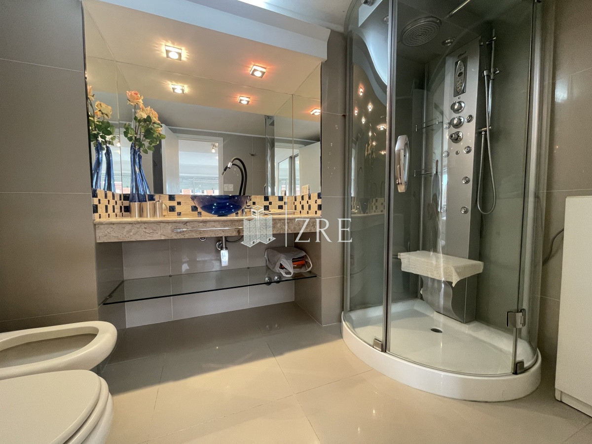 Apartamento ID.496 - Venta apartamento 3 dormitorios playa mansa Punta del Este