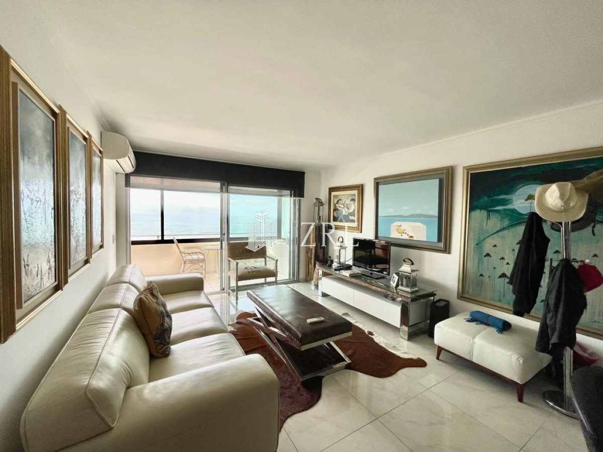 Apartamento ID.245 - PENTHOUSE 2 DORMITORIOS + TERRAZA EXCLUSIVAS VISTAS A PLAYA BRAVA PUNTA DEL ESTE VENTA