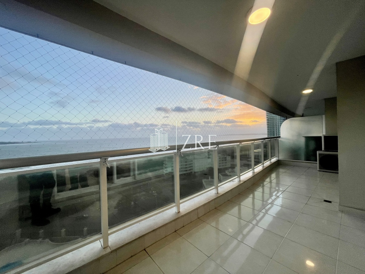 Apartamento ID.419 - Venta apartamento en playa mansa, primera línea, Punta del Este