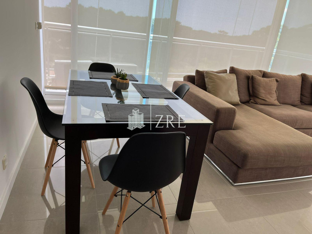 Apartamento ID.633 - Venta apartamento un dormitorio en Av. Roosevelt. Punta Del Este.