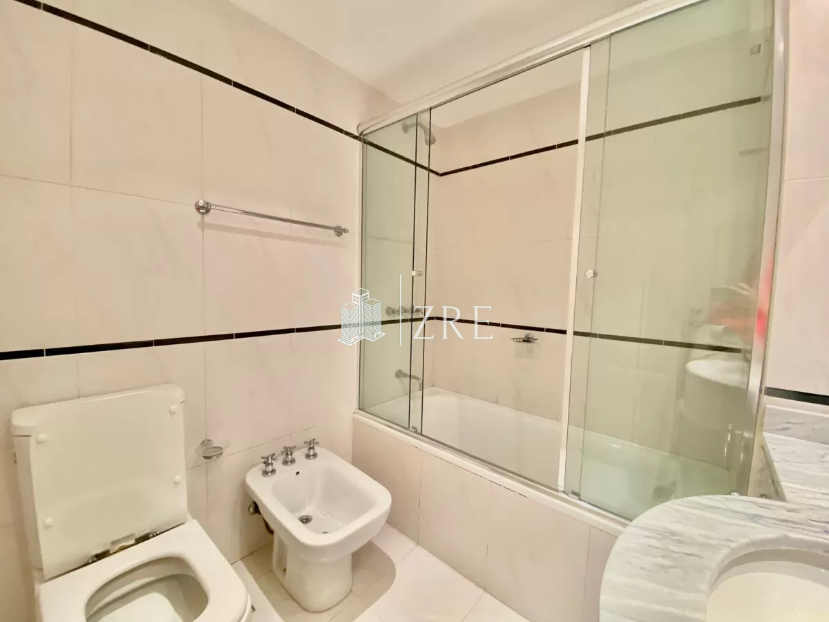 Apartamento ID.903 - Apartamento en Venta de tres dormitorios, Punta del Este 