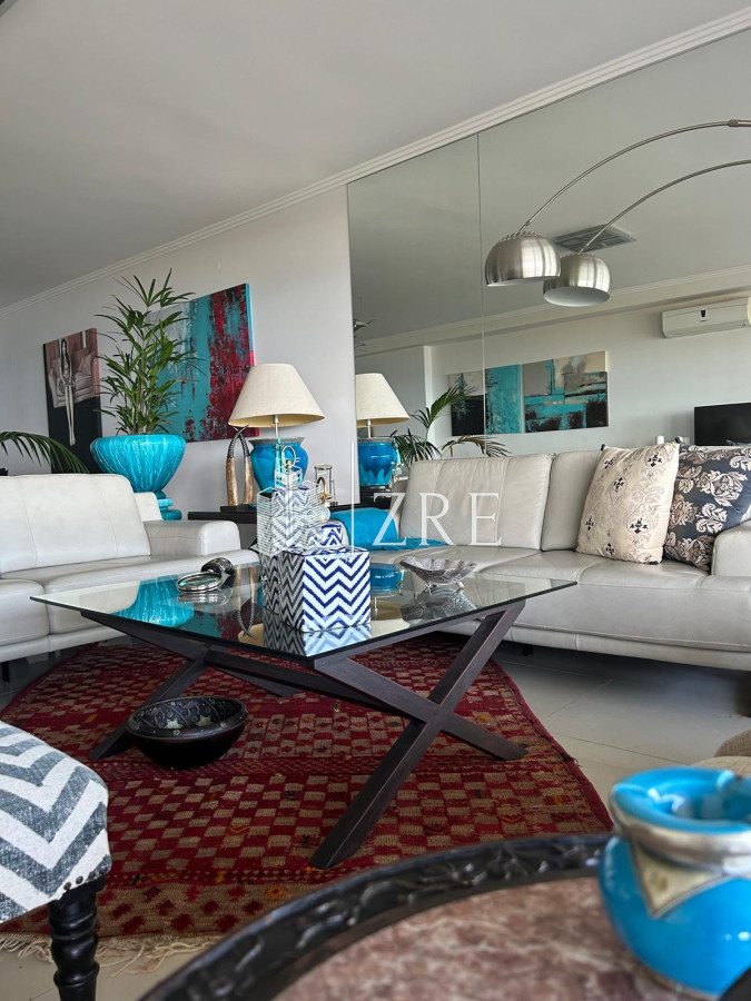Apartamento ID.637 - Venta apartamento tres dormitorios