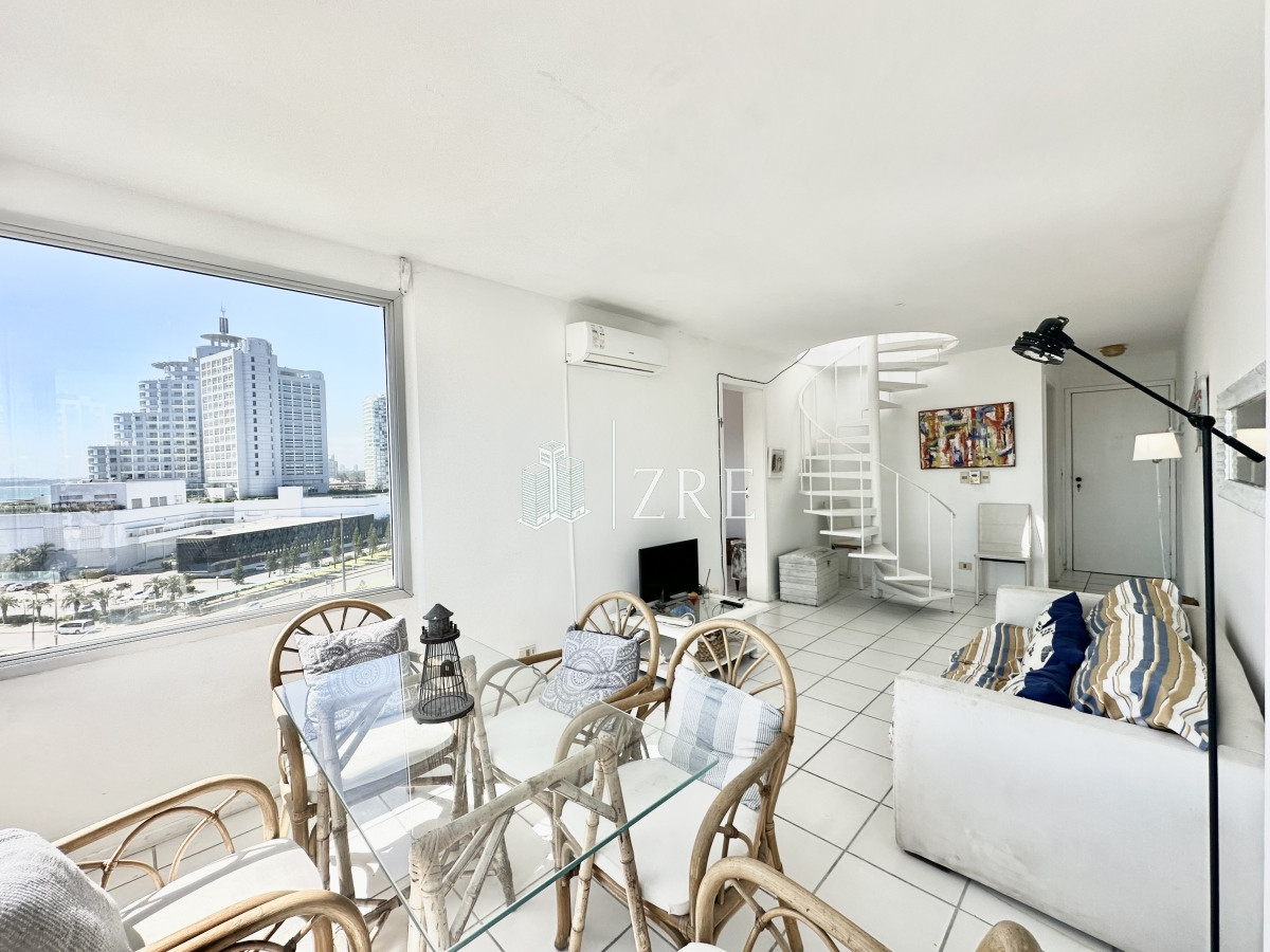 Apartamento ID.804 - Venta Penthouse - 1 dormitorio y medio + Parrillero