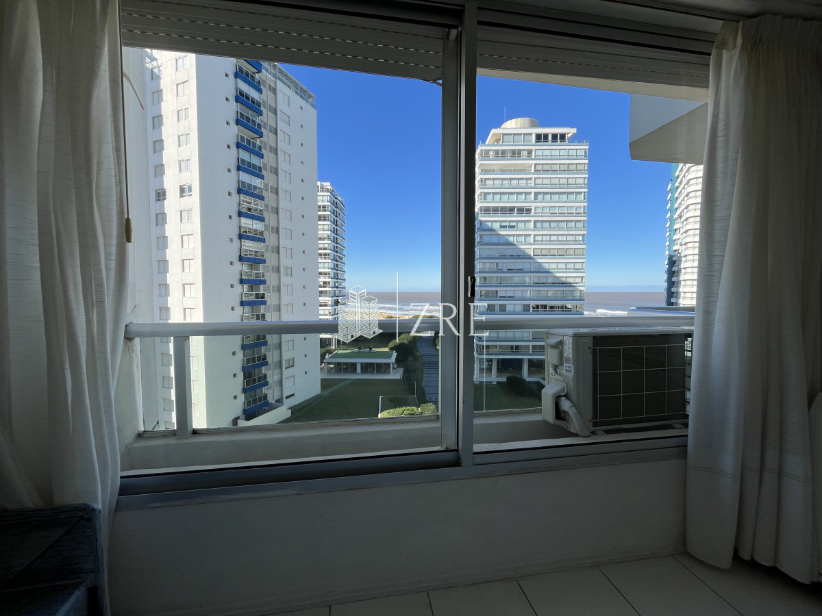 Apartamento ID.556 - Venta apartamento, Punta del Este, playa brava