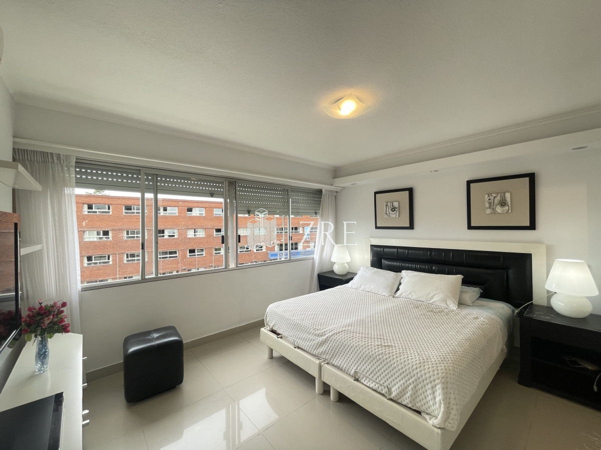 Apartamento ID.496 - Venta apartamento 3 dormitorios playa mansa Punta del Este