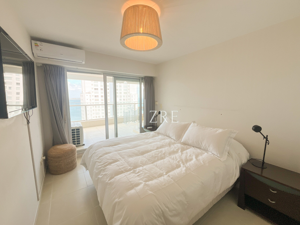 Apartamento ID.931 - Alquiler temporal, apartamento 2 dormitorios. Playa mansa, Punta del Este. 