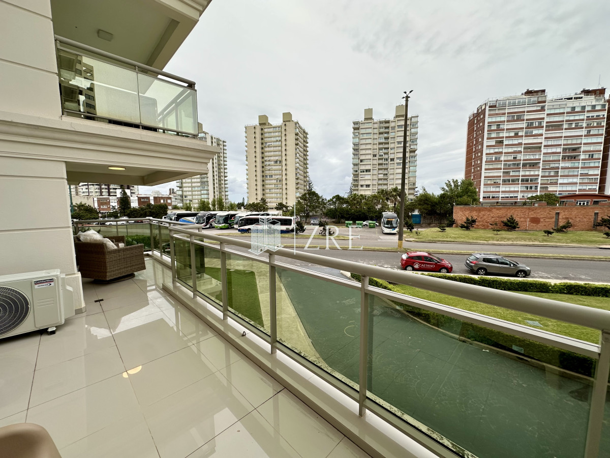 Apartamento ID.1366 - Venta apartamento 2 dormitorios. Imperiale, Punta del Este. 