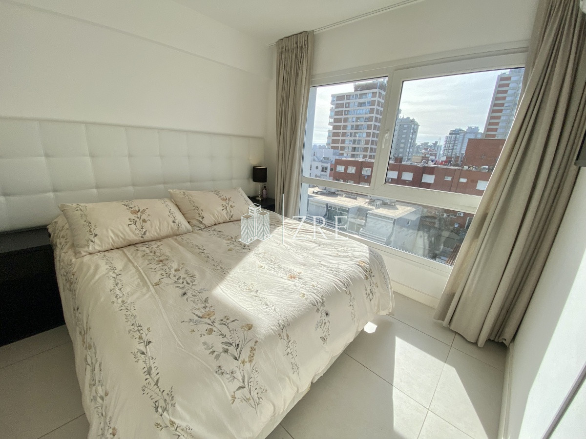 Apartamento ID.294 - Venta 2 dormitorios península Punta del Este.