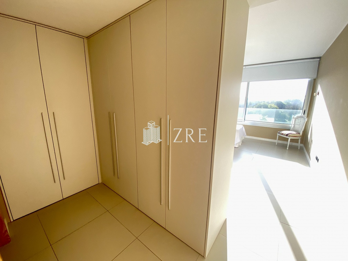 Apartamento ID.341 - Venta apartamento 4 dormitorios, playa brava Punta del Este 