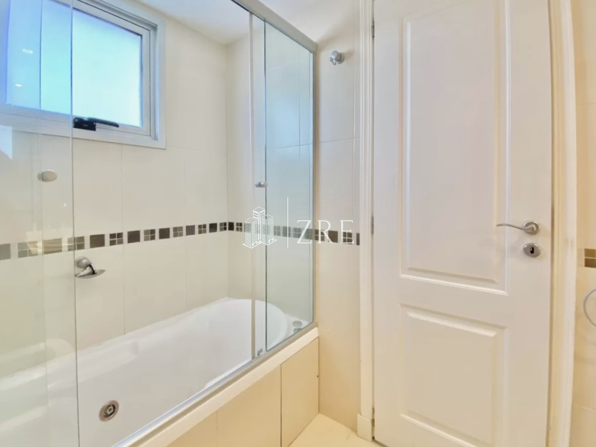 Apartamento ID.903 - Apartamento en Venta de tres dormitorios, Punta del Este 
