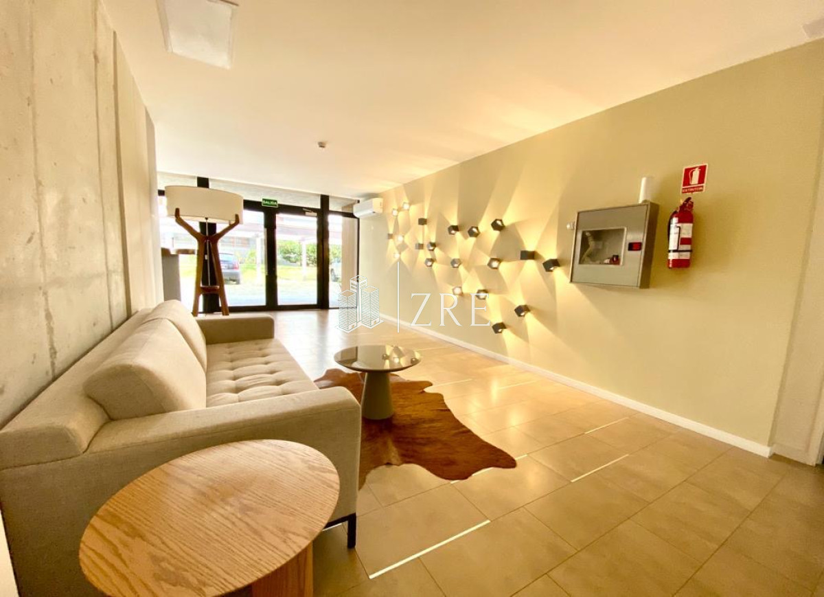 Apartamento ID.631 - Venta apartamento dos dormitorios primera linea, Mansa. Punta Del Este.