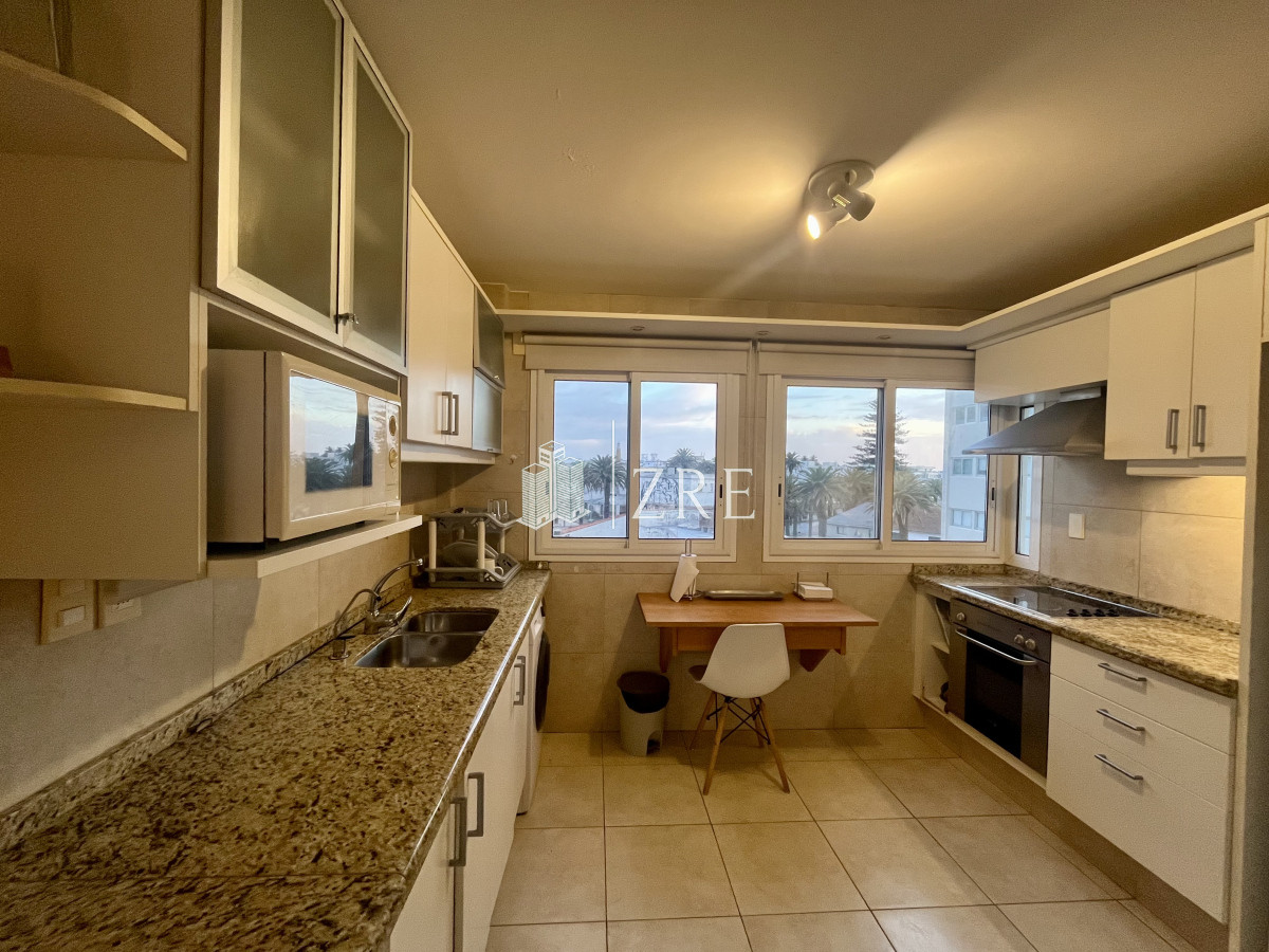 Apartamento ID.691 - Venta apartamento 3 dormitorios. Penisnuala, Punta del Este. 