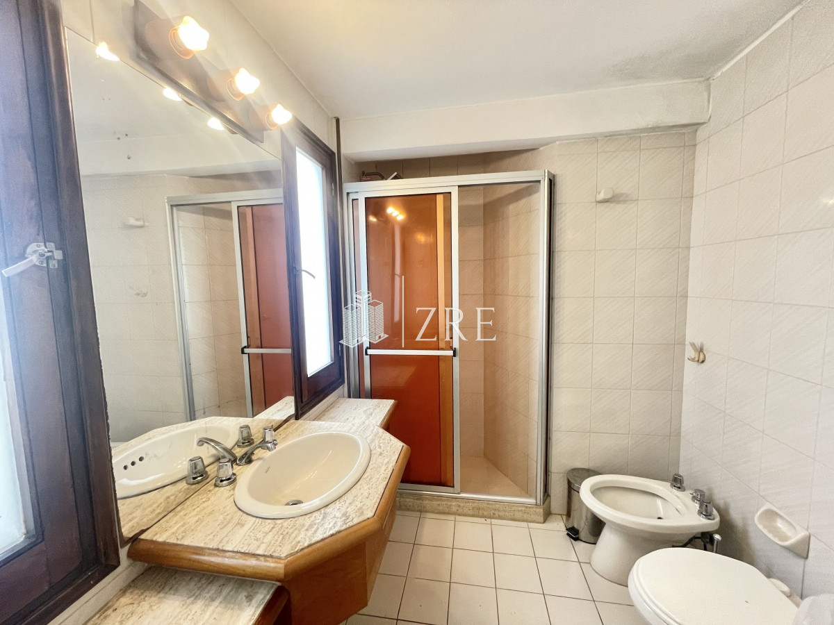 Apartamento ID.196 - Oportunidad Venta Departamento - 3 Dormitorios 2 Baños - Playa Mansa 