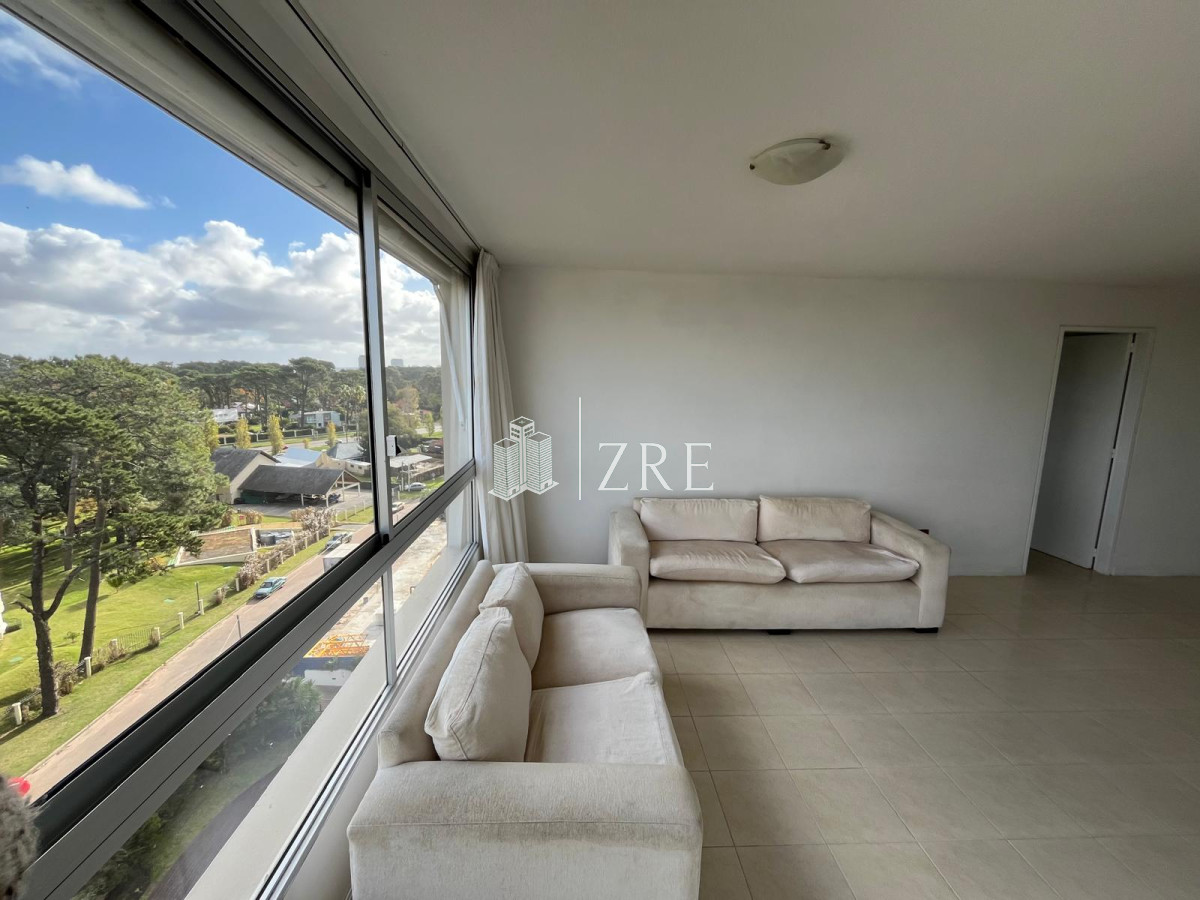 Apartamento ID.596 - Venta apartamento Amadeus, Playa Mansa, Punta del Este