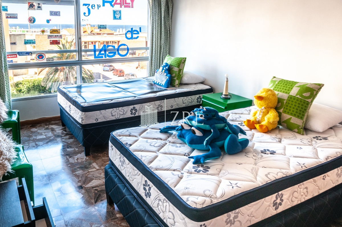 Apartamento ID.338 - Primera fila Playa Mansa, semipiso en Malecon.