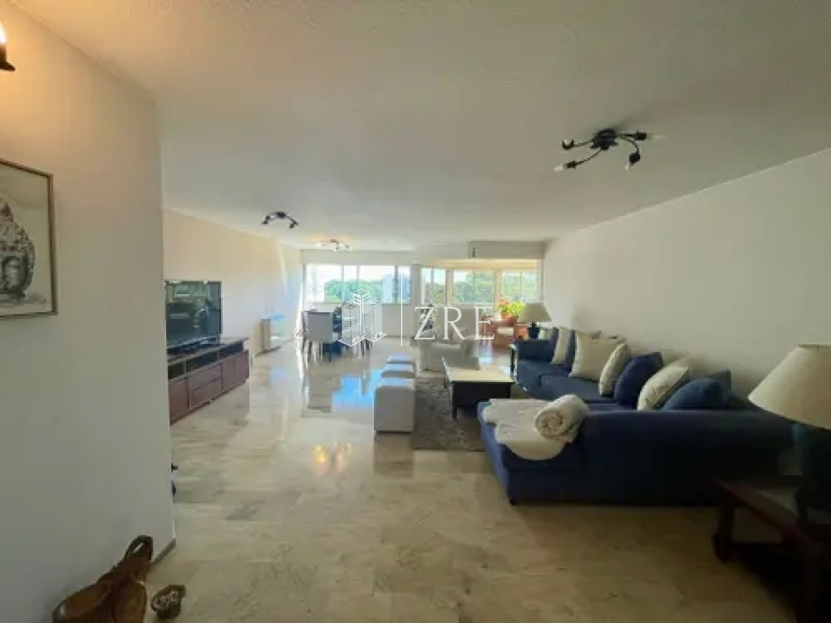 Apartamento ID.73 - Venta Apartamento 3 dormitorios y dependencia servicio