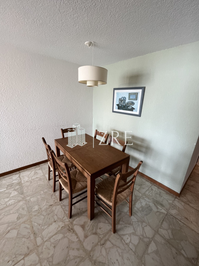 Apartamento ID.639 - Venta de apartamento tres dormitorios. 