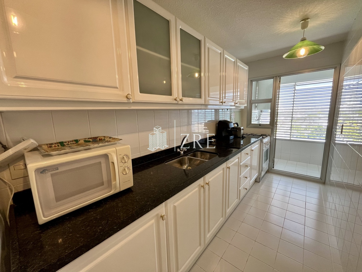 Apartamento ID.137 - Venta apartamento 3 dormitorios más dependencia, playa mansa. Punta del Este 