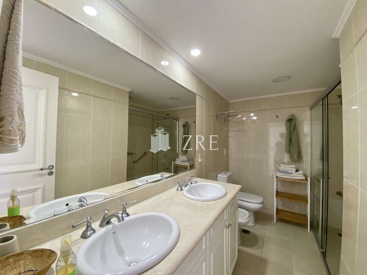 Apartamento ID.379 - Venta apartamento 3 dormitorios. Playa mansa, Punta del Este