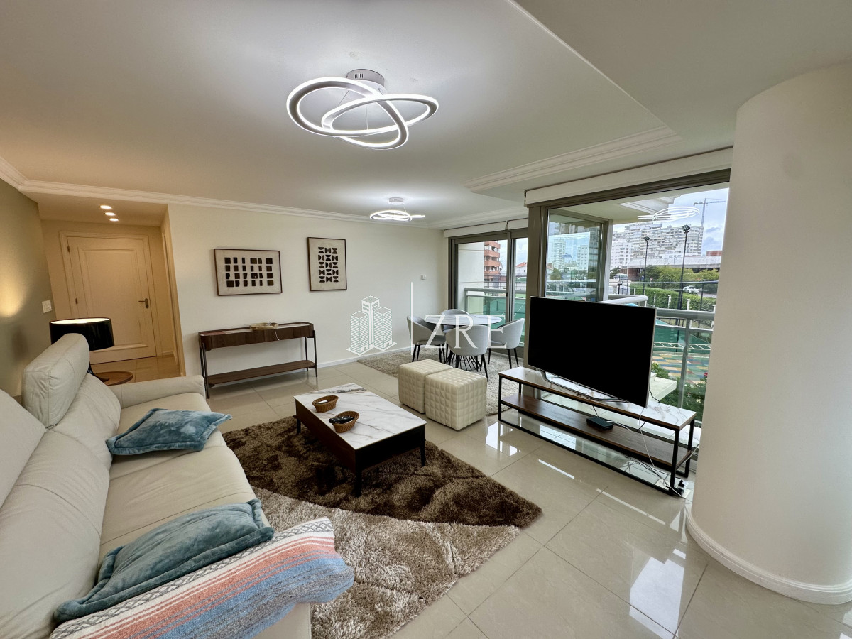 Apartamento ID.1366 - Venta apartamento 2 dormitorios. Imperiale, Punta del Este. 